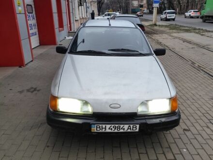 Серый Форд Сиерра, объемом двигателя 2 л и пробегом 54 тыс. км за 1350 $, фото 1 на Automoto.ua