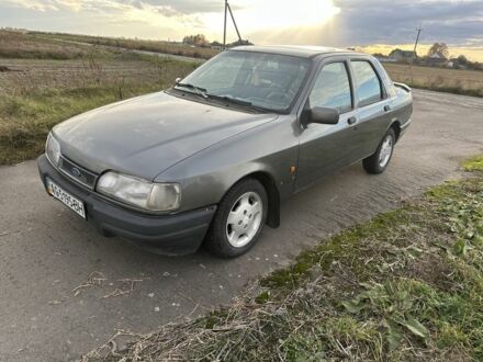 Форд Сиерра 1988 в Рожище на Automoto.ua Серый Форд Сиерра, объемом двигателя 2 л и пробегом 350 тыс. км за 900 $, фото 1 на Automoto.ua