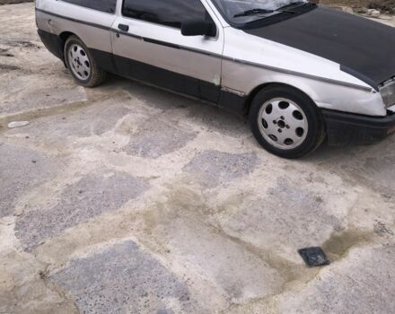 Серый Форд Сиерра, объемом двигателя 1.6 л и пробегом 250 тыс. км за 310 $, фото 1 на Automoto.ua