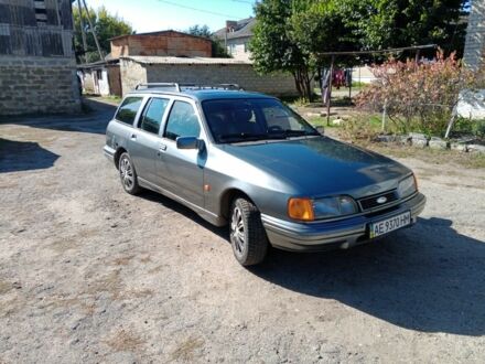 Сірий Форд Сієрра, об'ємом двигуна 1.6 л та пробігом 1000 тис. км за 1146 $, фото 1 на Automoto.ua