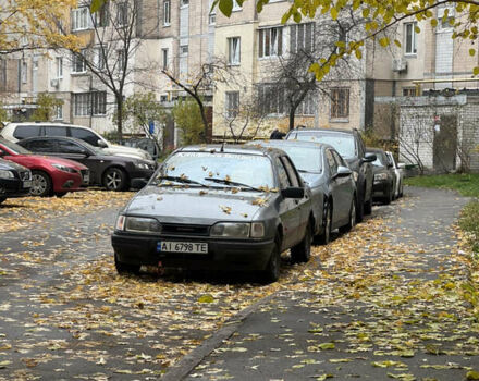 Серый Форд Сиерра, объемом двигателя 2 л и пробегом 50 тыс. км за 1400 $, фото 1 на Automoto.ua