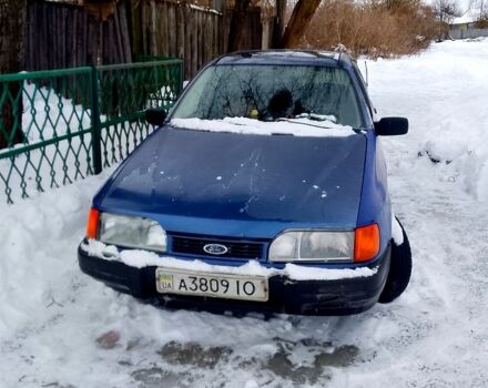 Серый Форд Сиерра, объемом двигателя 1.8 л и пробегом 0 тыс. км за 1100 $, фото 1 на Automoto.ua