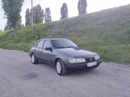 Форд Сиерра 1992 в Кременчуге на Automoto.ua Серый Форд Сиерра, объемом двигателя 2 л и пробегом 400 тыс. км за 1194 $, фото 1 на Automoto.ua
