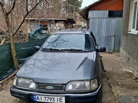 Форд Сиерра 1993 в Василькове на Automoto.ua Серый Форд Сиерра, объемом двигателя 20 л и пробегом 200 тыс. км за 700 $, фото 1 на Automoto.ua