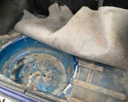 Синий Форд Сиерра, объемом двигателя 2 л и пробегом 270 тыс. км за 609 $, фото 1 на Automoto.ua