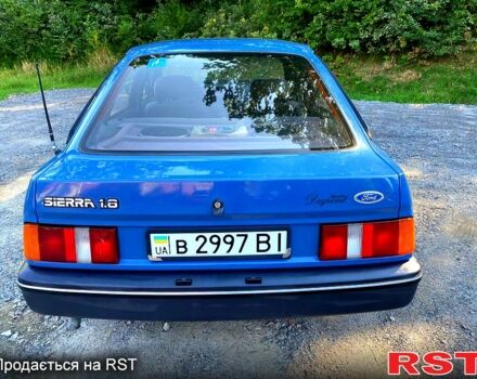 Синий Форд Сиерра, объемом двигателя 1.8 л и пробегом 190 тыс. км за 1100 $, фото 4 на Automoto.ua