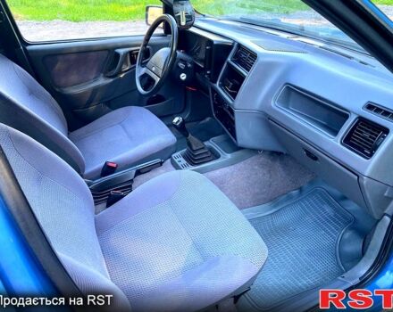 Синий Форд Сиерра, объемом двигателя 1.8 л и пробегом 190 тыс. км за 1100 $, фото 9 на Automoto.ua
