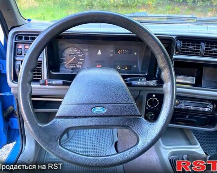 Синий Форд Сиерра, объемом двигателя 1.8 л и пробегом 190 тыс. км за 1100 $, фото 12 на Automoto.ua