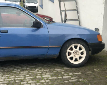 Синий Форд Сиерра, объемом двигателя 2 л и пробегом 250 тыс. км за 2000 $, фото 11 на Automoto.ua