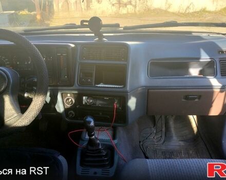 Синий Форд Сиерра, объемом двигателя 2 л и пробегом 200 тыс. км за 1400 $, фото 5 на Automoto.ua