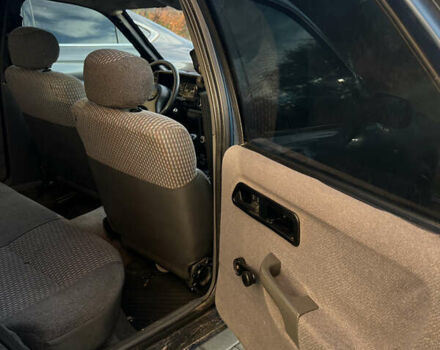 Синий Форд Сиерра, объемом двигателя 1.99 л и пробегом 40 тыс. км за 1150 $, фото 8 на Automoto.ua