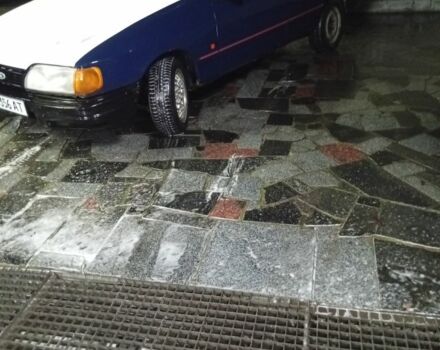 Синій Форд Сієрра, об'ємом двигуна 1.8 л та пробігом 100 тис. км за 654 $, фото 1 на Automoto.ua