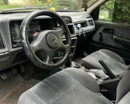 Синий Форд Сиерра, объемом двигателя 2 л и пробегом 262 тыс. км за 1350 $, фото 5 на Automoto.ua