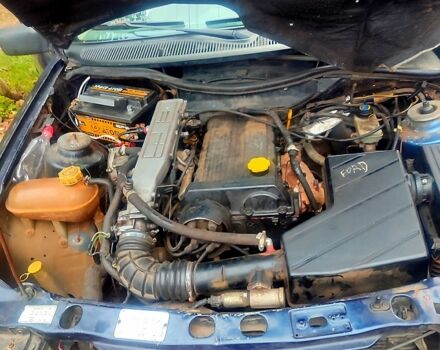 Синій Форд Сієрра, об'ємом двигуна 2 л та пробігом 50 тис. км за 750 $, фото 10 на Automoto.ua