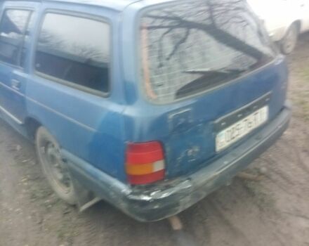 Синий Форд Сиерра, объемом двигателя 2.3 л и пробегом 500 тыс. км за 1020 $, фото 4 на Automoto.ua