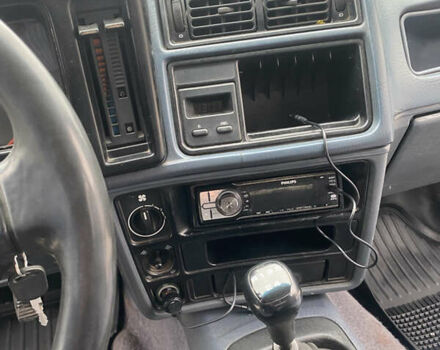 Синий Форд Сиерра, объемом двигателя 2 л и пробегом 300 тыс. км за 903 $, фото 8 на Automoto.ua