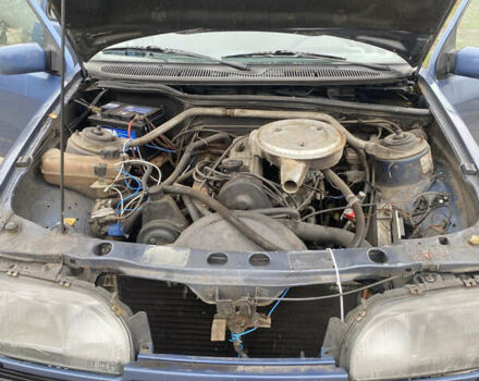 Синий Форд Сиерра, объемом двигателя 2 л и пробегом 300 тыс. км за 903 $, фото 6 на Automoto.ua