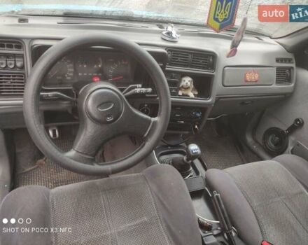 Синий Форд Сиерра, объемом двигателя 2 л и пробегом 300 тыс. км за 1500 $, фото 5 на Automoto.ua