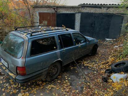 Синій Форд Сієрра, об'ємом двигуна 2 л та пробігом 3 тис. км за 357 $, фото 1 на Automoto.ua