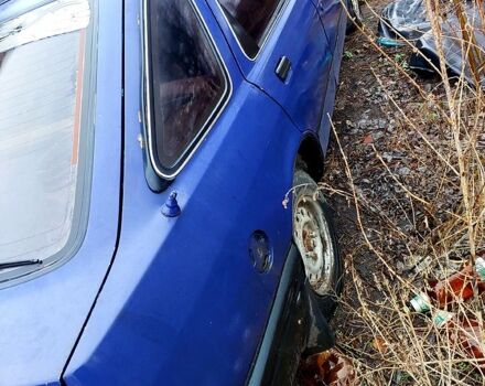 Синий Форд Сиерра, объемом двигателя 16 л и пробегом 0 тыс. км за 550 $, фото 2 на Automoto.ua