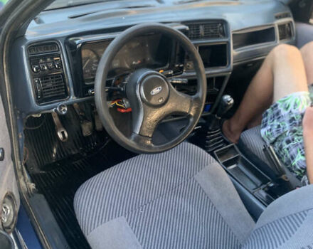 Синій Форд Сієрра, об'ємом двигуна 1.8 л та пробігом 200 тис. км за 600 $, фото 9 на Automoto.ua