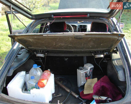 Синий Форд Сиерра, объемом двигателя 2 л и пробегом 138 тыс. км за 999 $, фото 3 на Automoto.ua