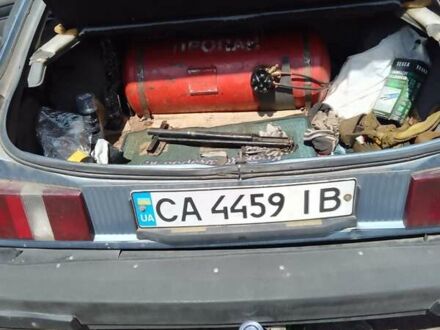 Синий Форд Сиерра, объемом двигателя 1.8 л и пробегом 90 тыс. км за 500 $, фото 1 на Automoto.ua