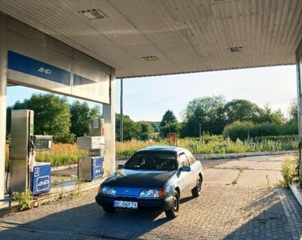 Синий Форд Сиерра, объемом двигателя 2 л и пробегом 300 тыс. км за 250 $, фото 1 на Automoto.ua