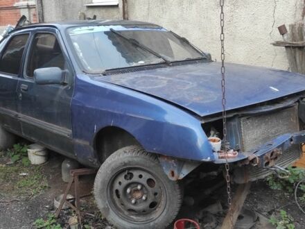 Форд Сиерра 1987 в Харькове на Automoto.ua Синий Форд Сиерра, объемом двигателя 2 л и пробегом 100 тыс. км за 150 $, фото 1 на Automoto.ua