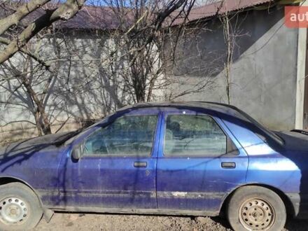 Форд Сиерра 1987 в Полтаве на Automoto.ua Синий Форд Сиерра, объемом двигателя 2 л и пробегом 250 тыс. км за 700 $, фото 1 на Automoto.ua