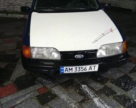 Синій Форд Сієрра, об'ємом двигуна 1.8 л та пробігом 100 тис. км за 654 $, фото 1 на Automoto.ua