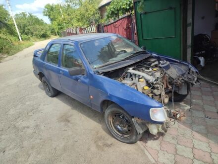 Форд Сієрра 1990 у Олександрівка на Automoto.ua Синій Форд Сієрра, об'ємом двигуна 2 л та пробігом 120 тис. км за 304 $, фото 1 на Automoto.ua