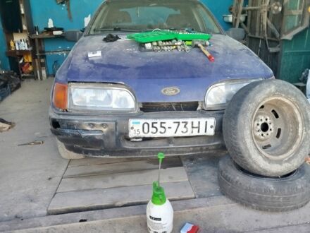 Форд Сиерра 1991 в Николаеве на Automoto.ua Синий Форд Сиерра, объемом двигателя 2 л и пробегом 4 тыс. км за 500 $, фото 1 на Automoto.ua