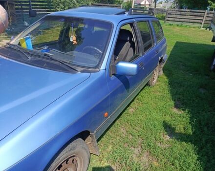 Синий Форд Сиерра, объемом двигателя 2 л и пробегом 300 тыс. км за 600 $, фото 1 на Automoto.ua