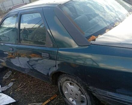 Форд Сієрра 1992 у Прилуках на Automoto.ua Зелений Форд Сієрра, об'ємом двигуна 2 л та пробігом 47 тис. км за 955 $, фото 10 на Automoto.ua