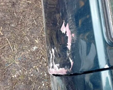 Форд Сієрра 1992 у Прилуках на Automoto.ua Зелений Форд Сієрра, об'ємом двигуна 2 л та пробігом 47 тис. км за 955 $, фото 8 на Automoto.ua