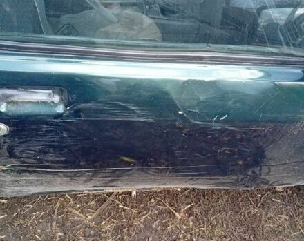 Форд Сієрра 1992 у Прилуках на Automoto.ua Зелений Форд Сієрра, об'ємом двигуна 2 л та пробігом 47 тис. км за 955 $, фото 7 на Automoto.ua