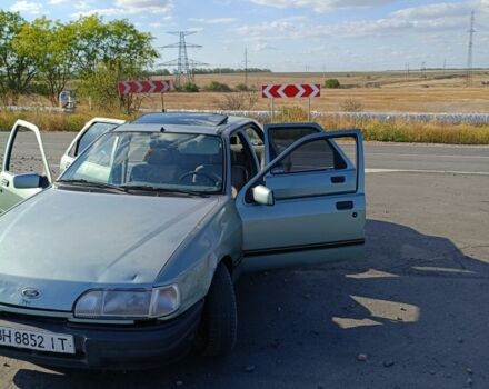 Зелений Форд Сієрра, об'ємом двигуна 2 л та пробігом 3 тис. км за 1500 $, фото 6 на Automoto.ua