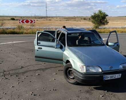 Зелений Форд Сієрра, об'ємом двигуна 2 л та пробігом 3 тис. км за 1500 $, фото 5 на Automoto.ua