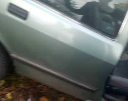 Зелений Форд Сієрра, об'ємом двигуна 1.8 л та пробігом 1 тис. км за 1300 $, фото 3 на Automoto.ua