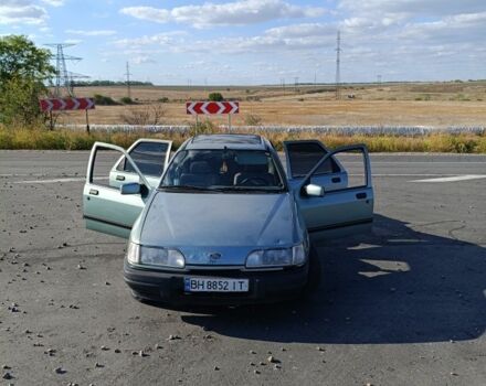 Зелений Форд Сієрра, об'ємом двигуна 2 л та пробігом 3 тис. км за 1500 $, фото 1 на Automoto.ua