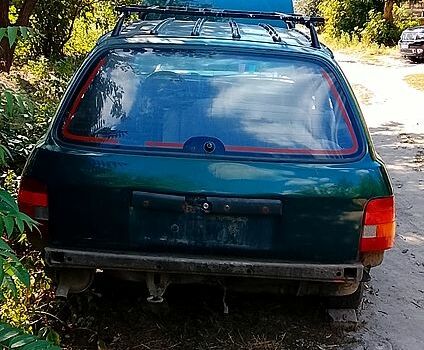 Зеленый Форд Сиерра, объемом двигателя 2 л и пробегом 0 тыс. км за 360 $, фото 1 на Automoto.ua