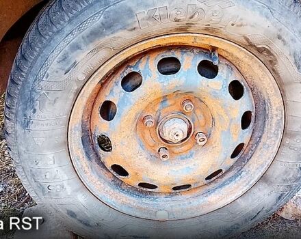 Зеленый Форд Сиерра, объемом двигателя 2 л и пробегом 0 тыс. км за 360 $, фото 4 на Automoto.ua