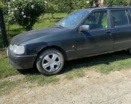 Зеленый Форд Сиерра, объемом двигателя 1.8 л и пробегом 250 тыс. км за 400 $, фото 1 на Automoto.ua