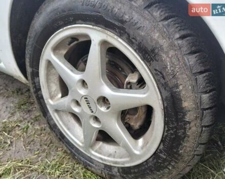 Белый Форд Стрит КА, объемом двигателя 1.6 л и пробегом 140 тыс. км за 2000 $, фото 11 на Automoto.ua