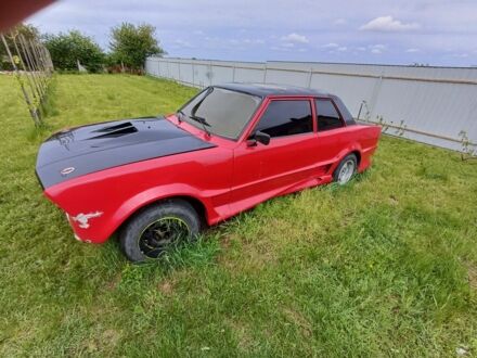 Форд Таунус 1977 у Белой Церкве на Automoto.ua Червоний Форд Таунус, об'ємом двигуна 2 л та пробігом 100 тис. км за 3200 $, фото 1 на Automoto.ua