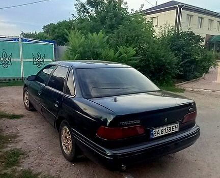 Форд Таунус 1995 у Кропивницькому (Кіровограді) на Automoto.ua Зелений Форд Таунус, об'ємом двигуна 3.8 л та пробігом 400 тис. км за 1420 $, фото 3 на Automoto.ua