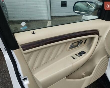 Білий Форд Taurus, об'ємом двигуна 3.5 л та пробігом 79 тис. км за 13200 $, фото 35 на Automoto.ua