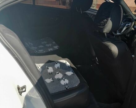 Белый Форд Таурус, объемом двигателя 0.37 л и пробегом 95 тыс. км за 13500 $, фото 1 на Automoto.ua
