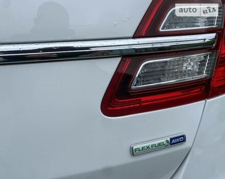 Білий Форд Taurus, об'ємом двигуна 3.7 л та пробігом 130 тис. км за 11700 $, фото 24 на Automoto.ua